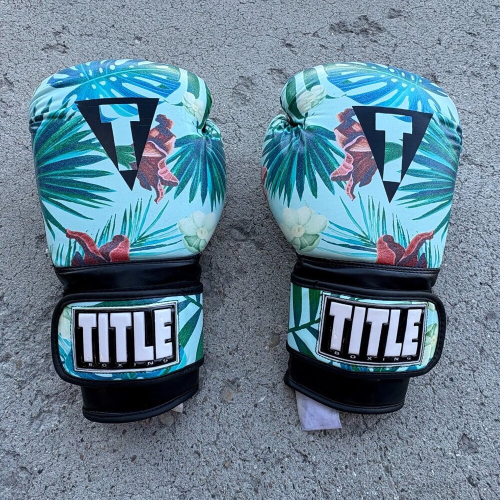 TITLE Boxing Hawaiian Floral Bag Gloves size 14oz